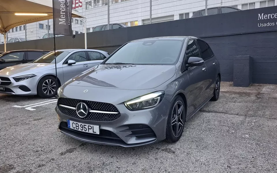 Mercedes-Benz B 180