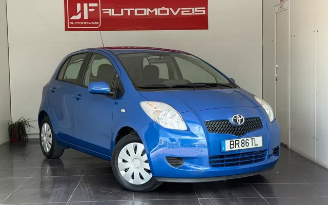 Toyota Yaris 1.0 VVT-i Cool Edition