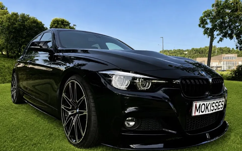 BMW 330 e iPerformance Pack M Shadow