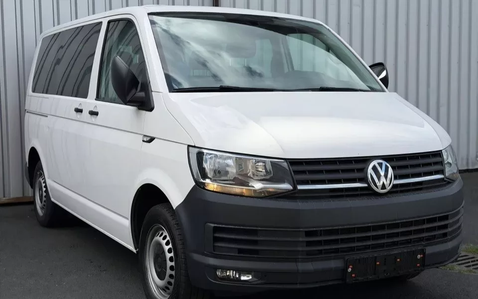 VOLKSWAGEN Caravelle Caravelle 2.0 TDi - 21000€ en Teruel