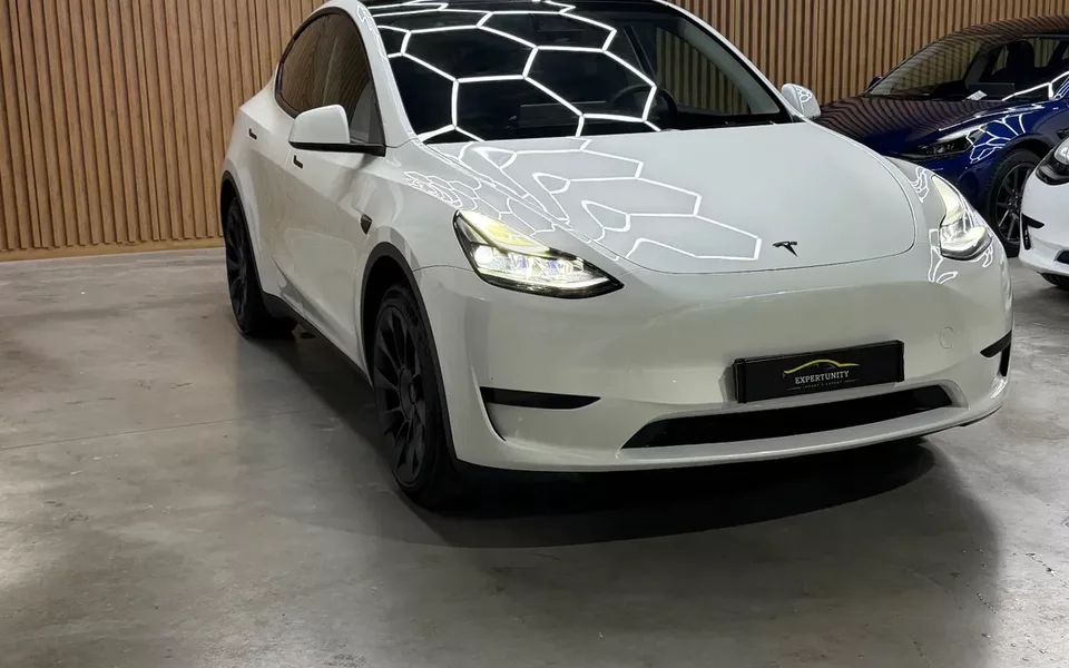 Tesla Model Y Standard