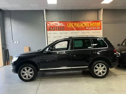 VOLKSWAGEN Touareg Touareg 2.5TDI R5 +Motion Tiptronic