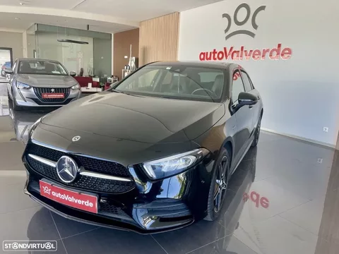 Mercedes-Benz A 250 e 8G-DCT AMG Line