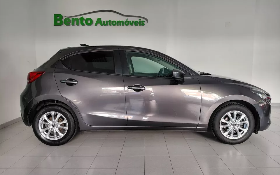 Mazda 2 1.5 Sky-G Evolve Navi