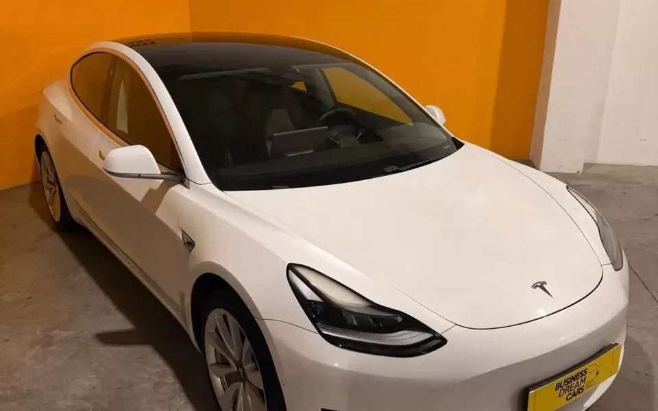 Tesla Model 3 Standard Range Plus RWD
