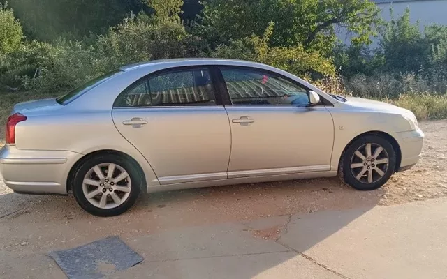 TOYOTA Avensis Avensis 1.8 VVT-i Sol