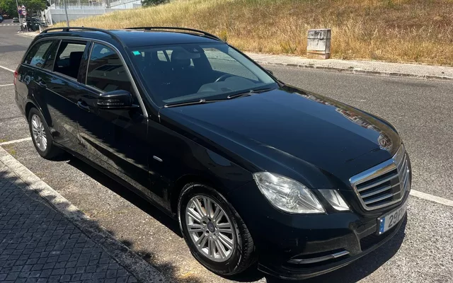 Mercedes-Benz E 200 CDI DPF BlueEFFICIENCY 7G-TRONIC Avantgarde