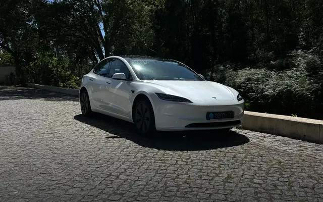 Tesla Model 3 Standard Range Plus RWD