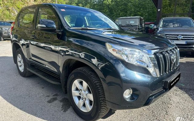 TOYOTA Land Cruiser Land Cruiser D-4D VX