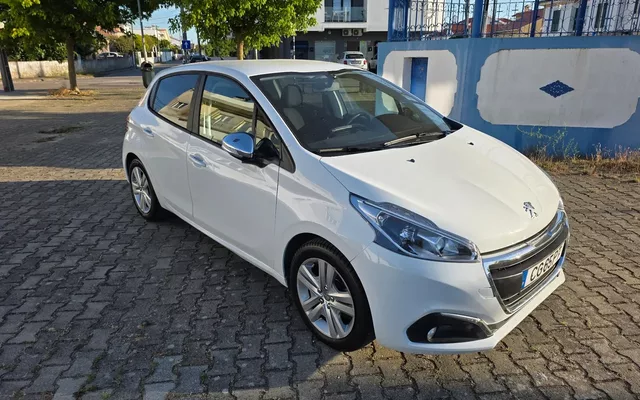 Peugeot 208 82 PureTech Style