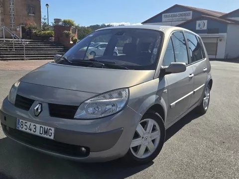 RENAULT Scénic Grand Scénic 1.5dCi Confort Authentique