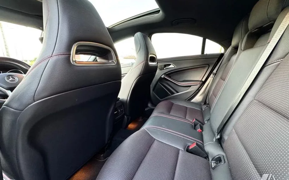 MERCEDES-BENZ Clase CLA CLA 250 AMG Line 4M 7G-DCT