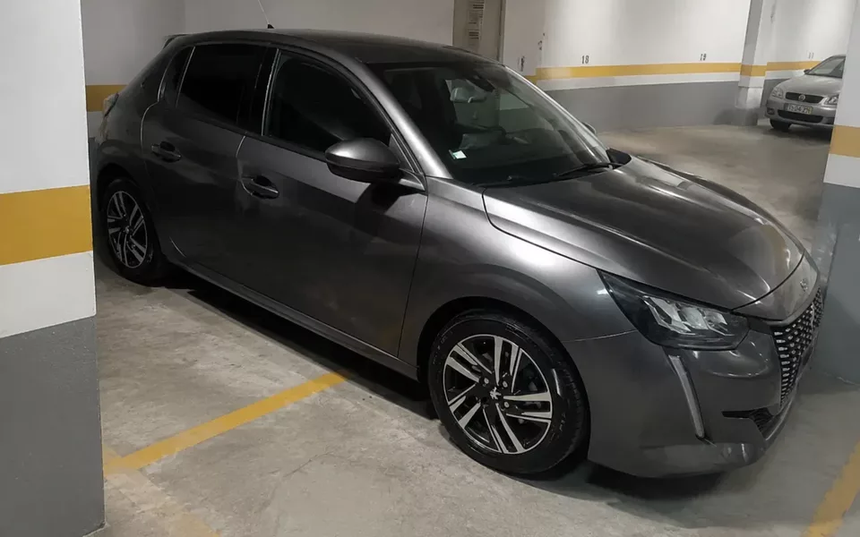 Peugeot 208 1.2 PureTech Allure EAT8