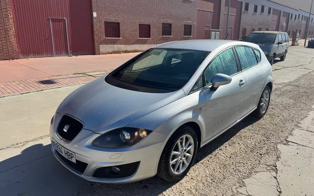 SEAT León León 1.6TDI CR Reference - 5000€ en Renedo de esgueva