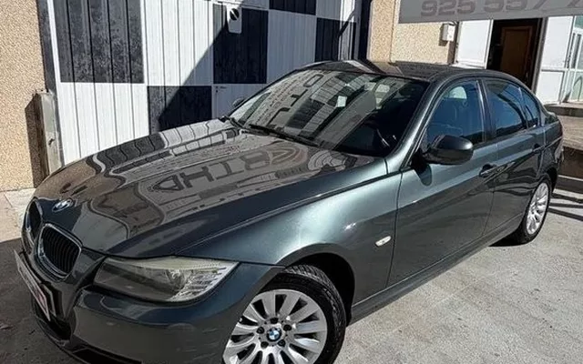 BMW Serie 3 318d Berlina