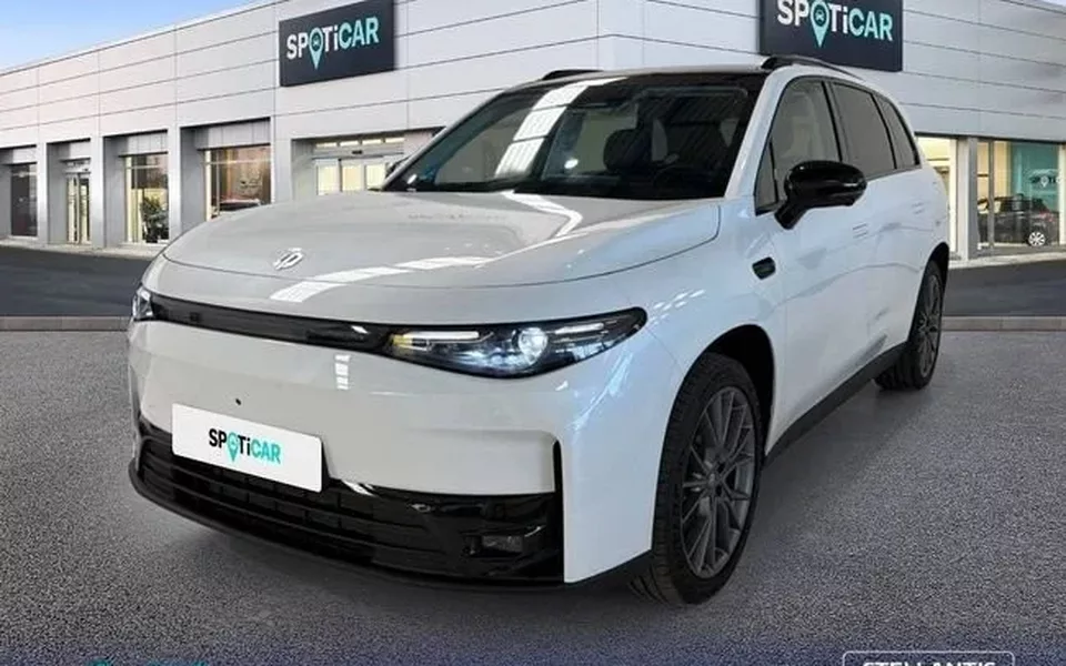 LEAPMOTOR C10 REEV 28.4 kWh Auto Design