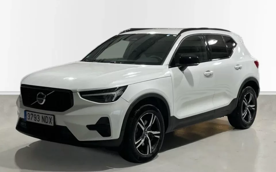VOLVO XC40 XC40 2.0 B3 PLUS DARK AUTO 5P