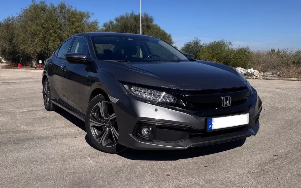 Honda Civic 1.5 i-VTEC Elegance Navi CVT