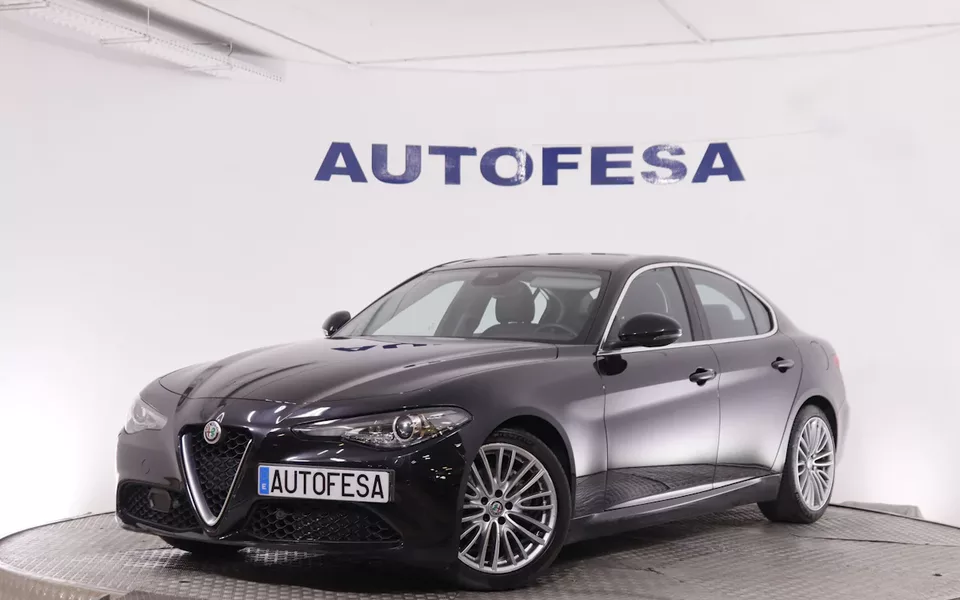 Alfa Romeo Giulia 2.2D LUSSO AUTO 180CV 4P