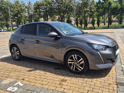 Peugeot 208 1.2 PureTech Allure Pack EAT8