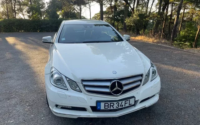 Mercedes-Benz E 250 CGI BlueEFFICIENCY Auto Elegance
