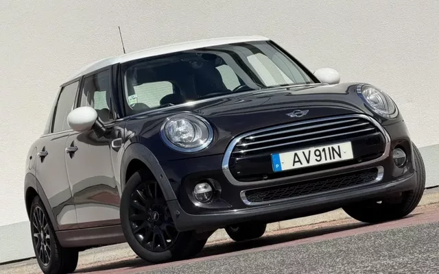 MINI 5 Portas Cooper D 4Business