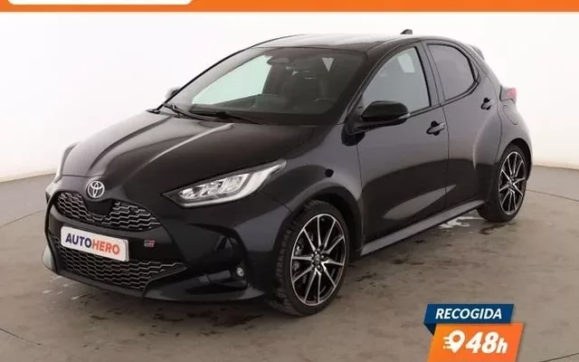 TOYOTA Yaris 1.5 Hybrid GR Sport