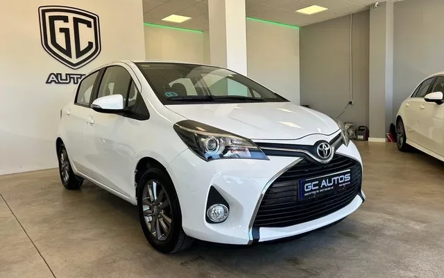 TOYOTA Yaris 100 Advance