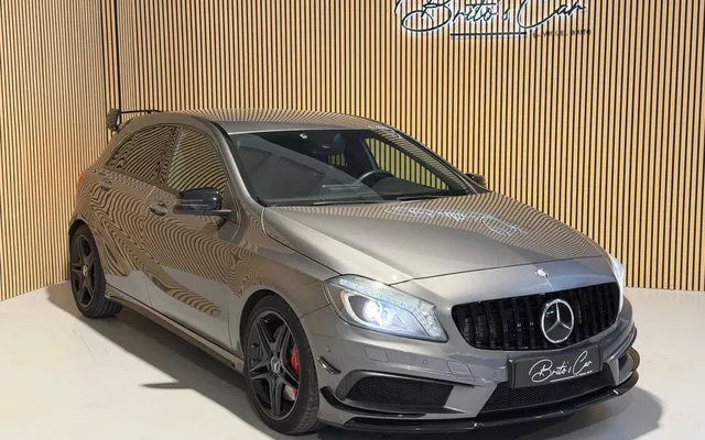 Mercedes-Benz A 45 AMG 4Matic Speedshift 7G-DCT