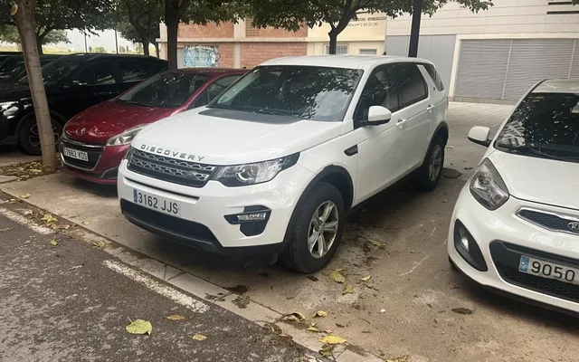 LAND-ROVER Discovery Sport Discovery Sport 2.0TD4 HSE 4x4 180 - 9990€ en Valencia