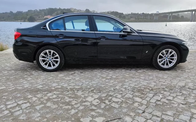 BMW 330 e iPerformance Advantage