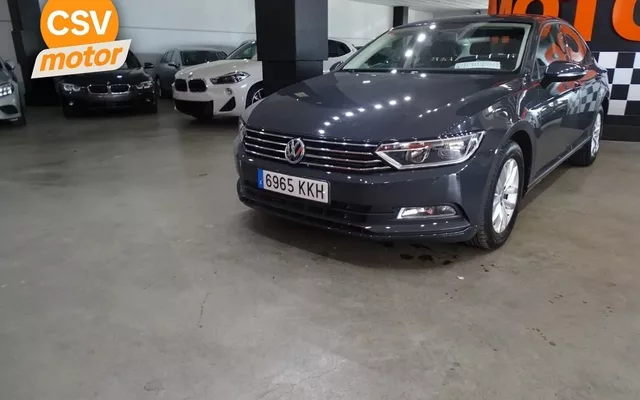 VOLKSWAGEN Passat 1.6 TDI 116 ELEGANCE