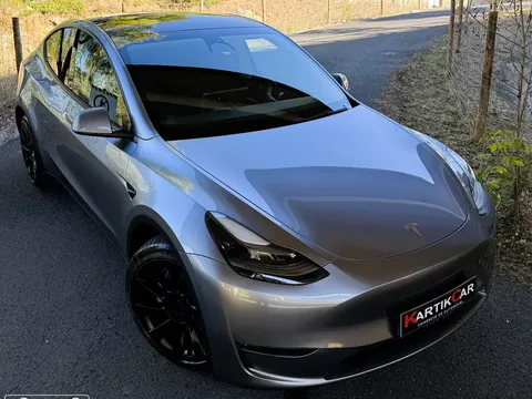 Tesla Model Y Long Range Dual Motor AWD