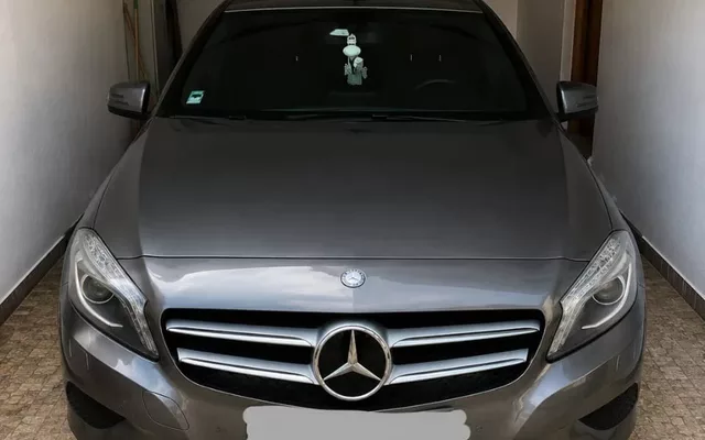 Mercedes-Benz A 180
