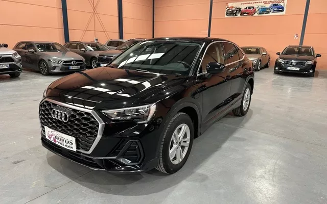 AUDI Q3 Q3 Sportback 45 TFSIe Black line S-tronic