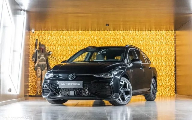 VW Golf Variant 1.5 TSI R-Line