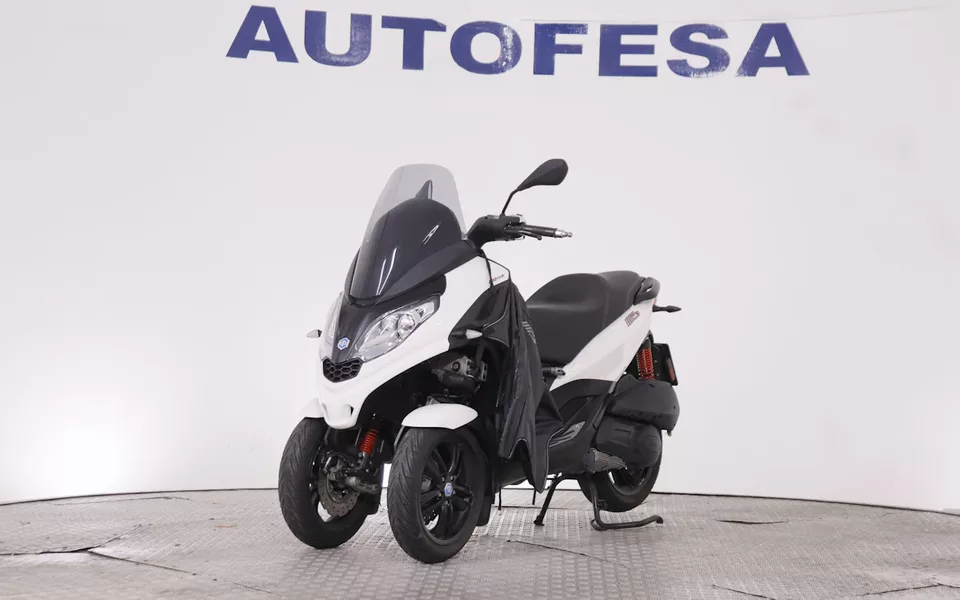 Piaggio MP3 300 MP3 300 HPE 26CV ABS MANTA