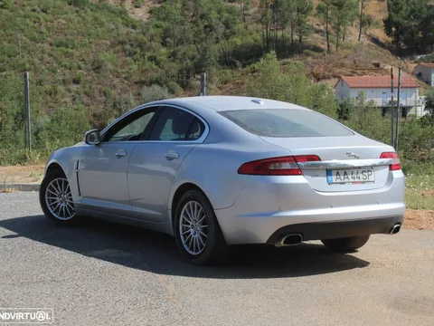 Jaguar XF 2.7 V6 Luxury