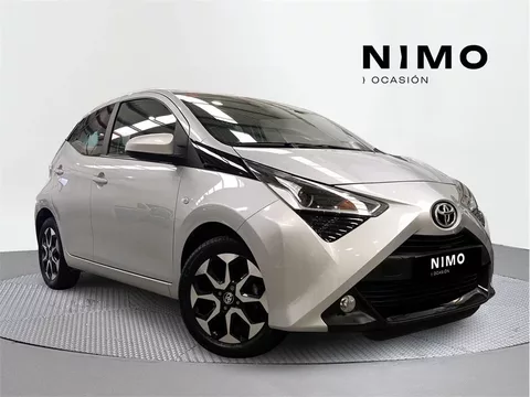 TOYOTA Aygo Aygo 70 x-play