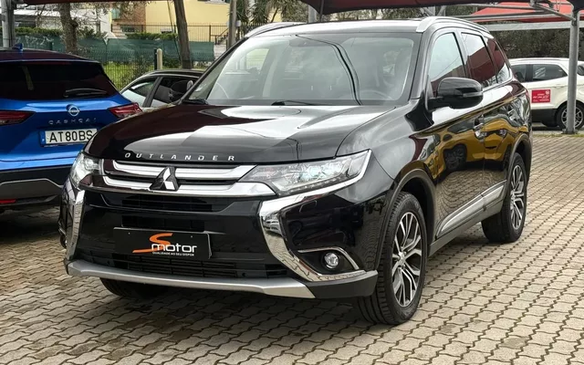 Mitsubishi Outlander 2.2 DI-D Intense