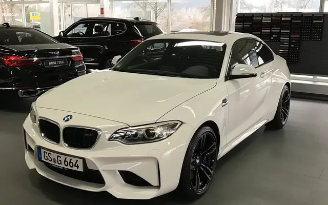 BMW M2 Standard