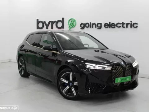 BMW iX xDrive 40 Pack Desportivo