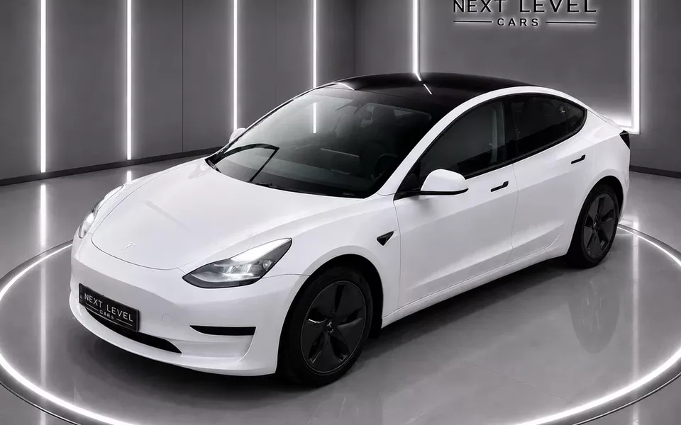 Tesla Model 3 Standard Range Plus RWD