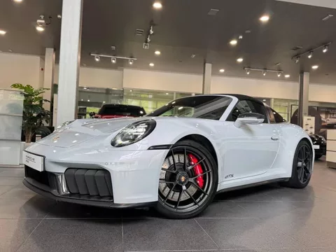 PORSCHE 911 911 Targa 4 GTS