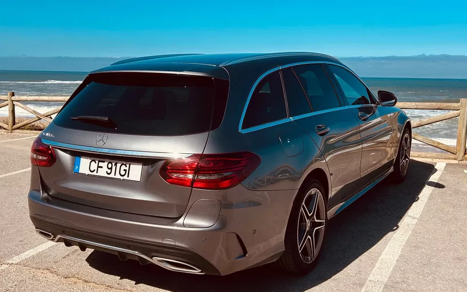 Mercedes-Benz C 300 e T 9G-TRONIC AMG Line