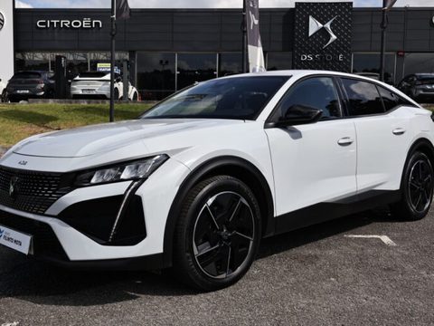 Peugeot 408 Plug-In Hybrid 225 e-EAT8 Allure