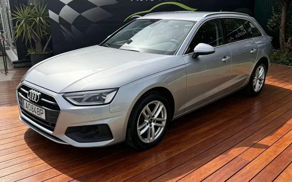 Audi A4 30 TDI Advanced S tronic