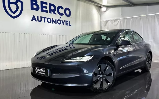 Tesla Model 3 Standard Range Plus RWD