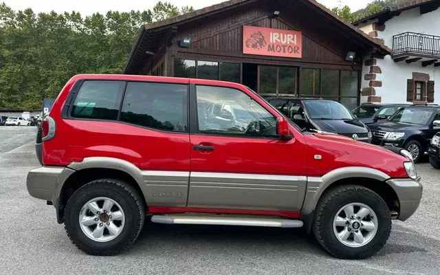 NISSAN Terrano Terrano 2.7 TDi Elegance