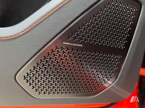 LAMBORGHINI Urus Urus SE